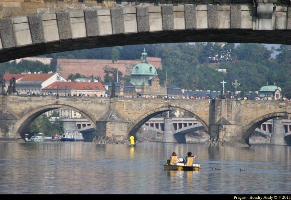 Prague - au bord de la Vltava Moldau 012